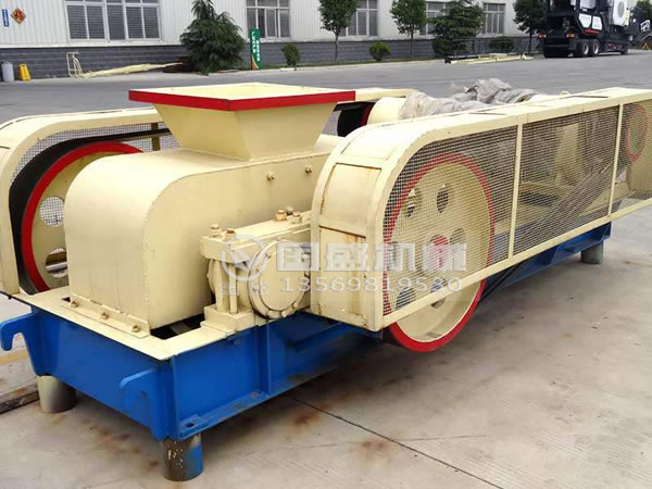 新型對輥細碎機 新型對輥細碎機